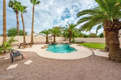 Exterior - 1648 E Palomino Dr, Gilbert, AZ 85296 photo 6 of 7