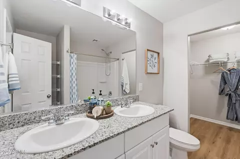 Bath - 152 E Dewey Ave, Coolidge, AZ 85128 photo 3 of 4