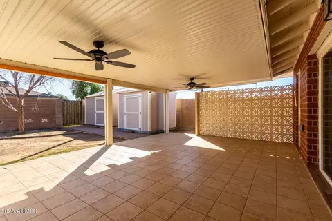 Exterior - 401 W Vineyard Rd, Phoenix, AZ 85041 photo 1 of 8