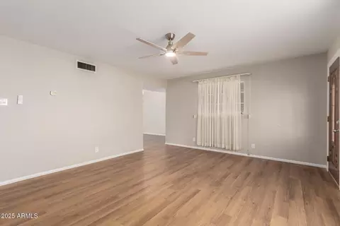 Living - 401 W Vineyard Rd, Phoenix, AZ 85041 photo 4 of 7