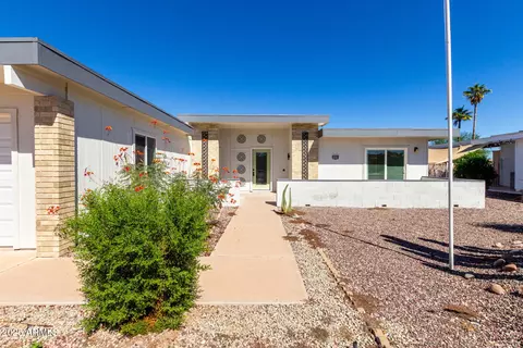 10830 W Willowbrook Dr, Sun City, AZ 85373