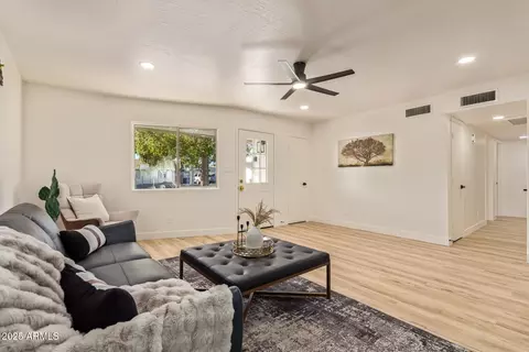 Living - 433 N 111th Pl, Mesa, AZ 85207 photo 1 of 1