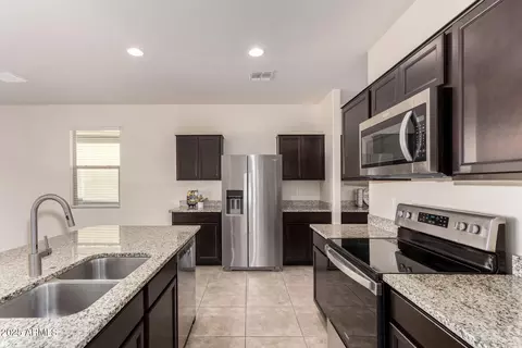 10380 E Lupine Ln, Florence, AZ 85132