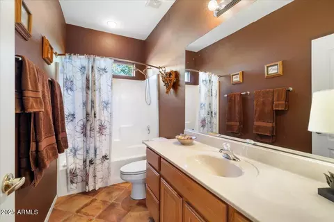 Bath - 6375 E Drifting Cloud Ct, Cornville, AZ 86325 photo 3 of 3