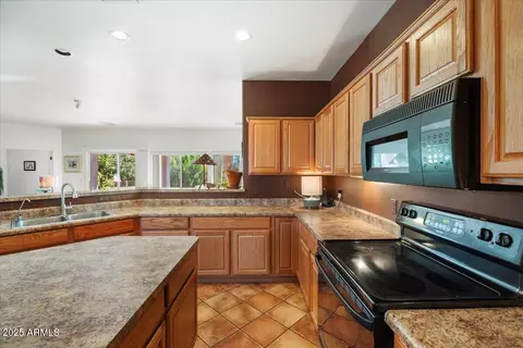 Kitchen - 6375 E Drifting Cloud Ct, Cornville, AZ 86325 photo 4 of 5