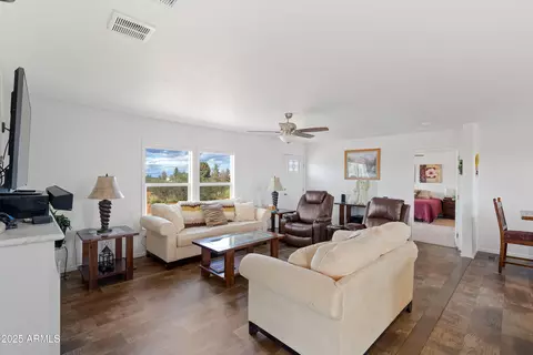5627 E Ranch Rd, Hereford, AZ 85615 photo 9