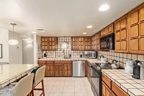 Kitchen - 1202 E Northshore Dr, Tempe, AZ 85283 photo 3 of 3