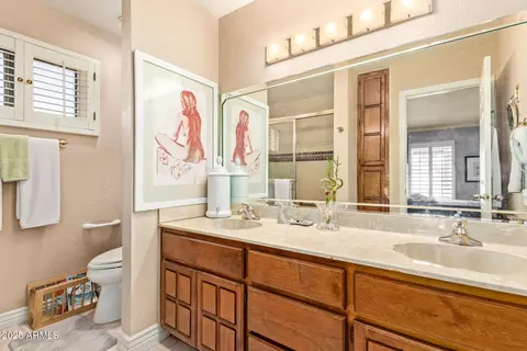 Bath - 1202 E Northshore Dr, Tempe, AZ 85283 photo 1 of 3