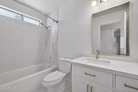 Bath - 7449 E Nido Ave, Mesa, AZ 85209 photo 3 of 3
