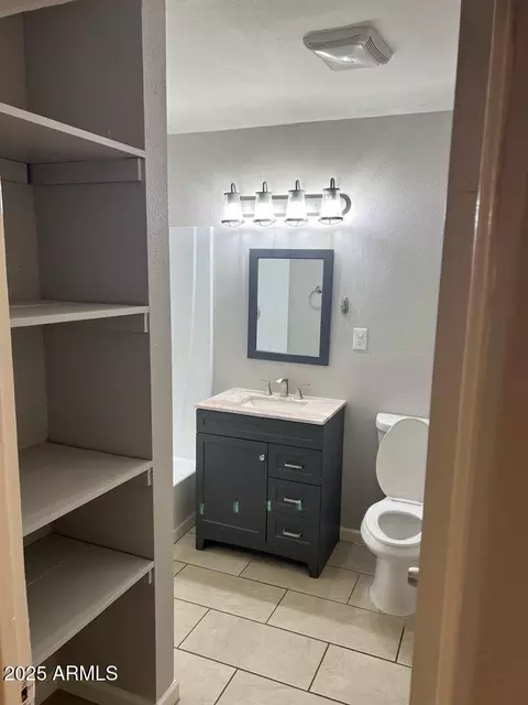 Bath - 3529 E Taylor St, Phoenix, AZ 85008 photo 2 of 2