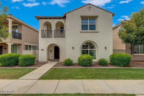 967 S Brewer Dr, Gilbert, AZ 85296