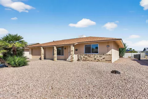 9716 W Desert Hills Dr, Sun City, AZ 85351