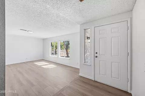1814 E Crocus Dr, Phoenix, AZ 85022 photo 2