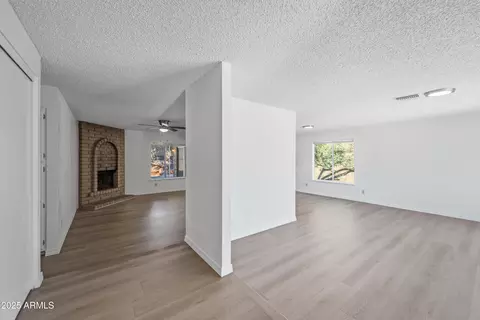 1814 E Crocus Dr, Phoenix, AZ 85022 photo 3