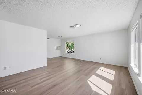1814 E Crocus Dr, Phoenix, AZ 85022 photo 4