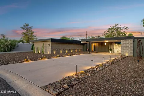 10001 N 33rd Pl, Phoenix, AZ 85028