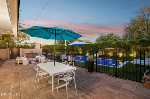 Exterior - 10001 N 33rd Pl, Phoenix, AZ 85028 photo 11 of 30