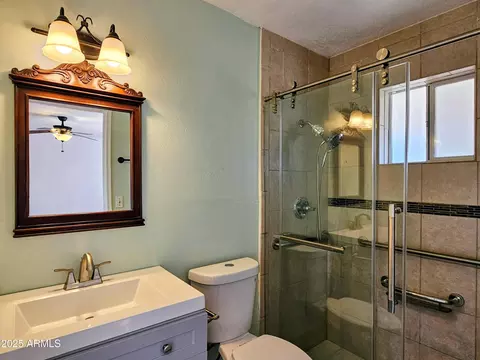 Bath - 5534 E Madalein Dr, Hereford, AZ 85615 photo 1 of 2