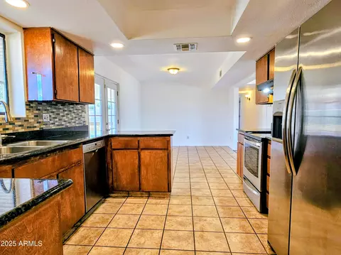 Kitchen - 5534 E Madalein Dr, Hereford, AZ 85615 photo 5 of 5