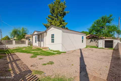 Exterior - 1010 E Chipman Rd, Phoenix, AZ 85040 photo 2 of 4