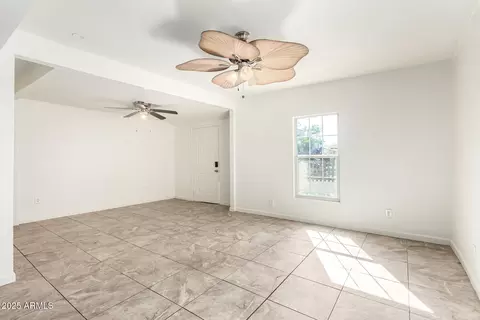 Living - 1010 E Chipman Rd, Phoenix, AZ 85040 photo 3 of 5