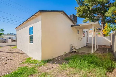 Exterior - 1010 E Chipman Rd, Phoenix, AZ 85040 photo 4 of 4