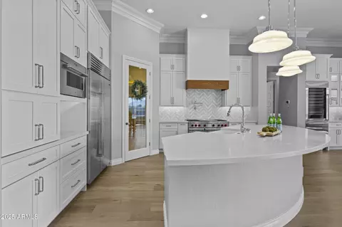 Kitchen - 3683 E Cassia Ln, Gilbert, AZ 85298 photo 3 of 4