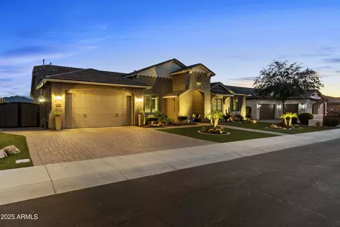 Exterior - 3683 E Cassia Ln, Gilbert, AZ 85298 photo 2 of 9