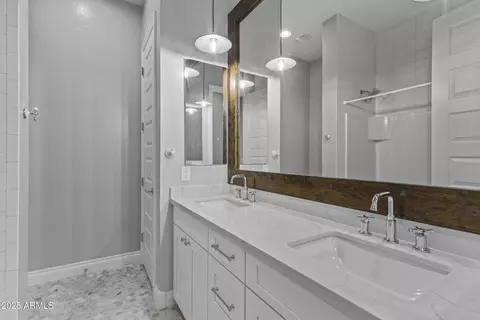 Bath - 3683 E Cassia Ln, Gilbert, AZ 85298 photo 1 of 6