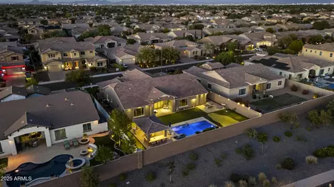 View/Area - 3683 E Cassia Ln, Gilbert, AZ 85298 photo 2 of 6