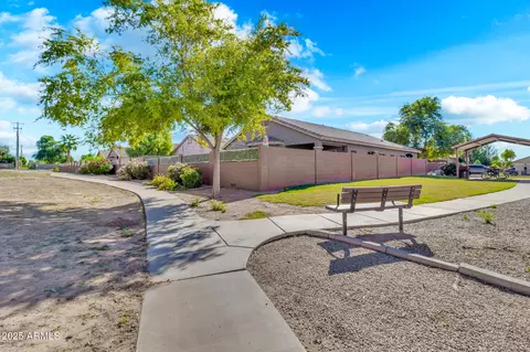 8440 Edgewood Ave, Mesa, AZ 85208