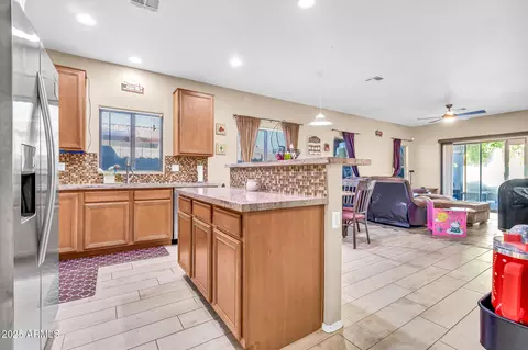 Kitchen - 8440 Edgewood Ave, Mesa, AZ 85208 photo 4 of 4