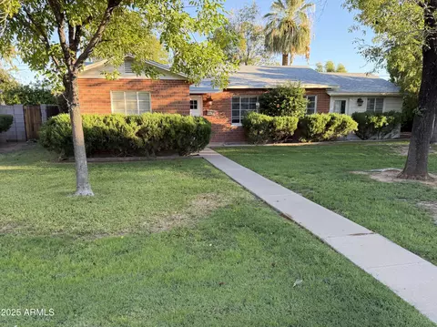 2834 E Avalon Dr, Phoenix, AZ 85016