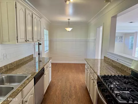 Kitchen - 2834 E Avalon Dr, Phoenix, AZ 85016 photo 2 of 2