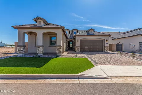 2565 E Virginia Cir, Mesa, AZ 85213