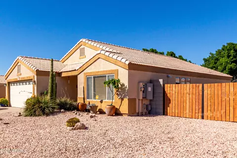 Exterior - 1942 S Thunderbird Dr, Apache Junction, AZ 85120 photo 2 of 10