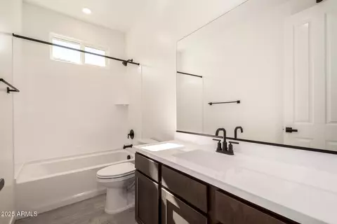 Bath - 1271 E Ridgerock Loop, Casa Grande, AZ 85122 photo 2 of 2