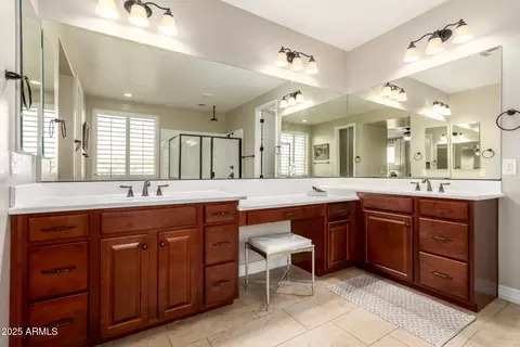Bath - 4278 E Mesquite St, Gilbert, AZ 85296 photo 2 of 6