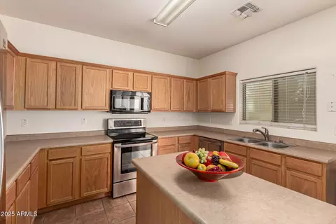 1402 S 118th Dr, Avondale, AZ 85323