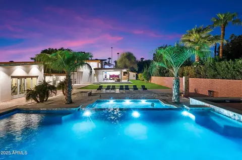 Exterior - 341 E Monte Vista Rd, Phoenix, AZ 85004 photo 8 of 9
