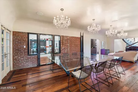 Dining - 341 E Monte Vista Rd, Phoenix, AZ 85004 photo 1 of 4