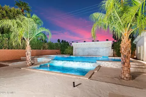Exterior - 341 E Monte Vista Rd, Phoenix, AZ 85004 photo 6 of 9