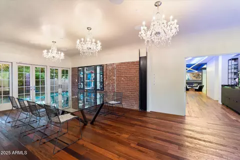 Dining - 341 E Monte Vista Rd, Phoenix, AZ 85004 photo 2 of 4