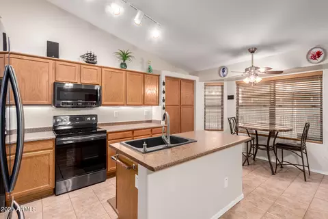 225 E Sheffield Ct, Gilbert, AZ 85296 photo 11