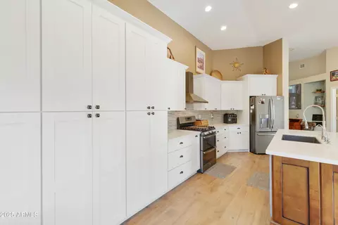 Kitchen - 4727 E Azalea Dr, Gilbert, AZ 85298 photo 3 of 5