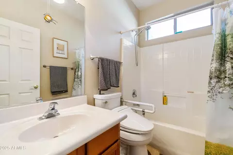 Bath - 4727 E Azalea Dr, Gilbert, AZ 85298 photo 1 of 3