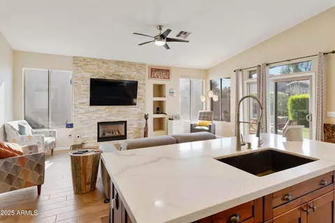 Kitchen - 4727 E Azalea Dr, Gilbert, AZ 85298 photo 2 of 5