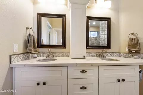 Bath - 4727 E Azalea Dr, Gilbert, AZ 85298 photo 2 of 3