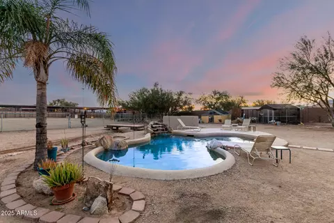 Exterior - 1939 E Primrose Path, Phoenix, AZ 85086 photo 5 of 14