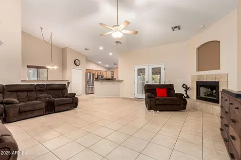 Living - 1939 E Primrose Path, Phoenix, AZ 85086 photo 1 of 3